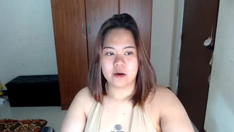 olivia hollywood online show from January 2025 12:01:01 PM