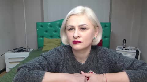 OliviaHorst online show from January 2025 12:07:02 PM