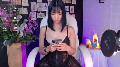 Snapshot of oliviamcneill chatting on January 2025 12:30:01 PM Olivia Mcneill  online show from January 2025 12:30:01 PM