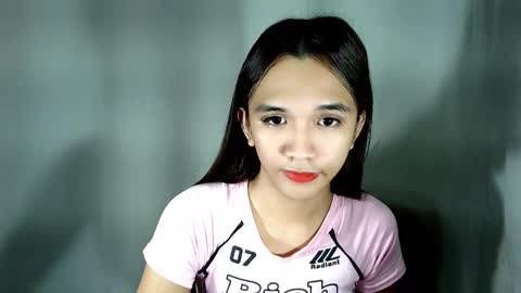 Snapshot of olivianiczxasshieerrraa6 chatting on October 2025 03:15:02 AM NICOLE online show from October 2025 03:15:02 AM