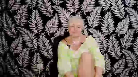 Kelly online show from December 2024 01:58:01 PM