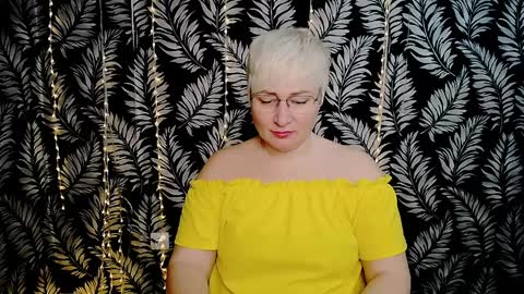 Snapshot of oliviaoskar_ chatting on April 2026 10:24:02 AM Kelly online show from April 2026 10:24:02 AM