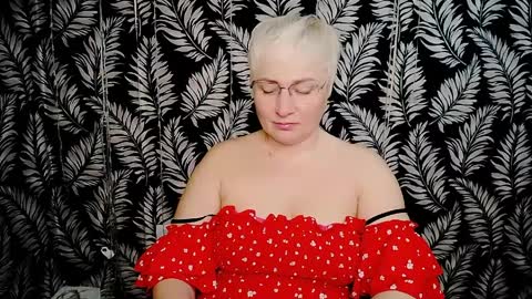 Snapshot of oliviaoskar_ chatting on April 2026 10:16:01 AM Kelly online show from April 2026 10:16:01 AM