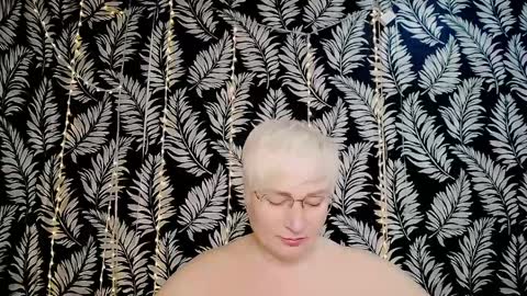 Snapshot of oliviaoskar_ chatting on April 2026 10:31:01 AM Kelly online show from April 2026 10:31:01 AM