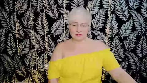 Snapshot of oliviaoskar_ chatting on April 2026 10:25:01 AM Kelly online show from April 2026 10:25:01 AM