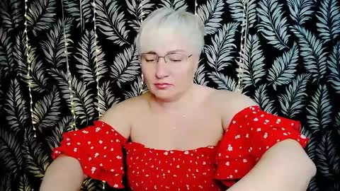 Snapshot of oliviaoskar_ chatting on May 2026 10:32:01 AM Kelly online show from May 2026 10:32:01 AM