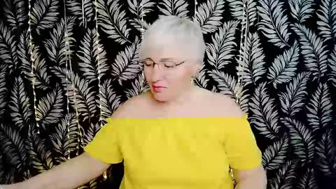 Snapshot of oliviaoskar_ chatting on May 2026 10:44:01 AM Kelly online show from May 2026 10:44:01 AM