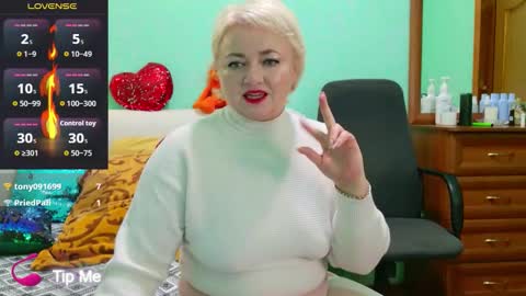 Snapshot of oliviaparadise chatting on November 2025 07:24:02 PM oliviaparadise online show from November 2025 07:24:02 PM