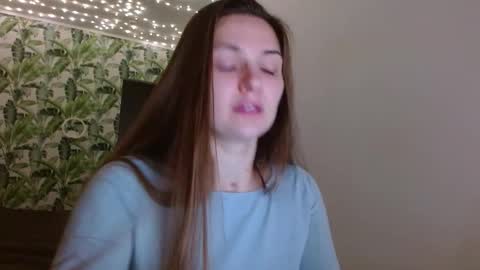 Olivia online show from December 2025 05:12:02 AM