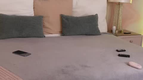 Snapshot of oliviasway chatting on November 2025 09:53:01 PM OliviaSway online show from November 2025 09:53:01 PM