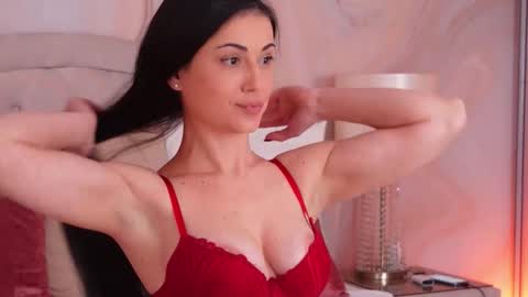 Snapshot of oliviasway chatting on December 2025 01:59:02 PM OliviaSway online show from December 2025 01:59:02 PM