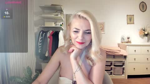 Snapshot of ollalla7 chatting on October 2025 06:03:02 PM ollalla7 online show from October 2025 06:03:02 PM