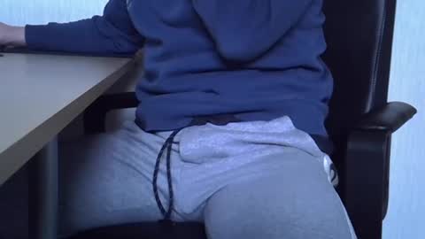 Snapshot of ollo2023 chatting on December 2024 10:17:02 AM Edwin online show from December 2024 10:17:02 AM