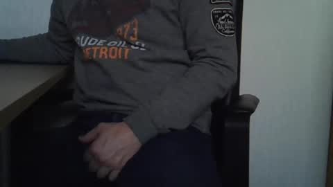 Snapshot of ollo2023 chatting on December 2024 03:37:01 PM Edwin online show from December 2024 03:37:01 PM