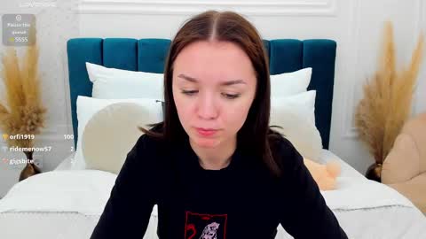 Amely online show from February 2025 12:51:02 PM