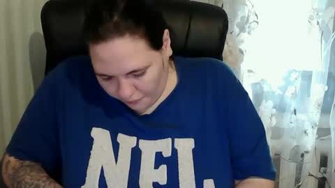 Snapshot of olyaandnetty chatting on October 2025 12:37:02 PM OlyaAndNetty online show from October 2025 12:37:02 PM