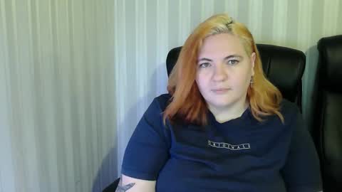 Snapshot of olyaandnetty chatting on December 2025 06:58:01 PM OlyaAndNetty online show from December 2025 06:58:01 PM