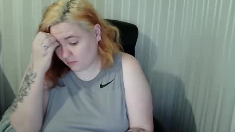 Snapshot of olyaandnetty chatting on December 2025 11:40:02 AM OlyaAndNetty online show from December 2025 11:40:02 AM