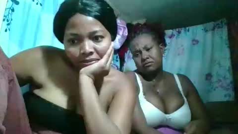 Snapshot of olyvienne90 chatting on December 2025 02:16:02 AM olyvienne90 online show from December 2025 02:16:02 AM