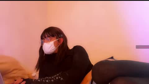 amy 3 online show from September 2025 10:11:01 PM