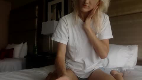 Snapshot of omilk chatting on September 2025 11:51:01 PM omilk online show from September 2025 11:51:01 PM