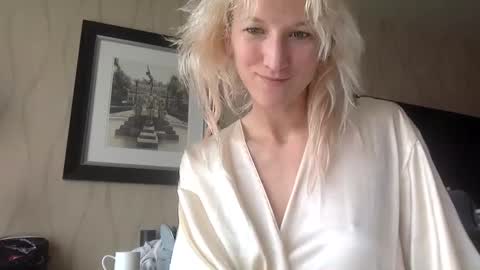 Snapshot of omilk chatting on September 2025 05:29:02 PM omilk online show from September 2025 05:29:02 PM