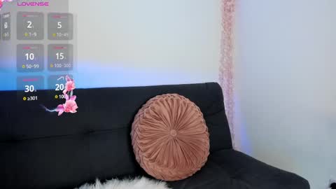 Violette online show from March 2025 07:49:02 PM