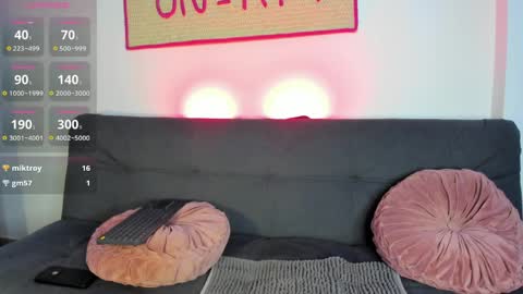 Violette online show from April 2026 03:10:02 PM