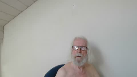 Snapshot of onanister chatting on June 2026 07:31:02 AM Somewhere over the rainbow online show from June 2026 07:31:02 AM