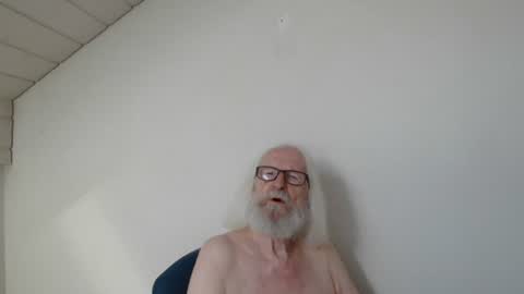 Snapshot of onanister chatting on July 2026 07:00:01 AM Somewhere over the rainbow online show from July 2026 07:00:01 AM