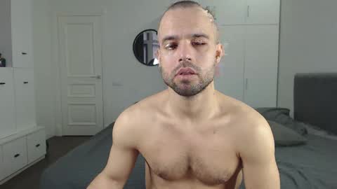 onebestlover online show from February 2025 09:31:01 AM