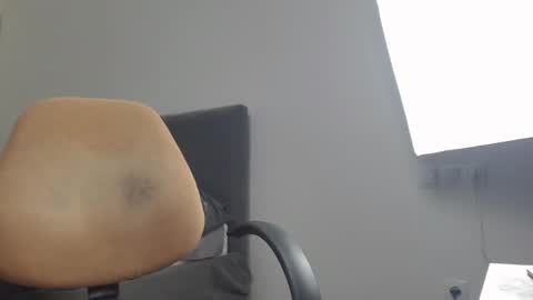 onebestlover online show from February 2025 01:05:02 PM