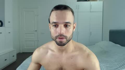 onebestlover online show from September 2025 01:38:02 PM