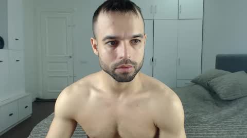 onebestlover online show from October 2025 06:22:02 AM