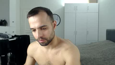 onebestlover online show from March 2026 09:01:01 AM