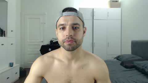 onebestlover online show from June 2026 08:16:01 AM