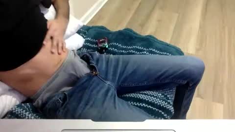 Snapshot of onehitwonder21 chatting on February 2026 10:17:01 PM onehitwonder21 online show from February 2026 10:17:01 PM