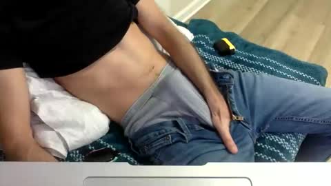 Snapshot of onehitwonder21 chatting on February 2026 01:02:01 AM onehitwonder21 online show from February 2026 01:02:01 AM