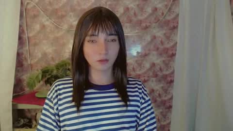 Snapshot of onelesslonelygirl69 chatting on June 2026 05:17:02 PM KLIER online show from June 2026 05:17:02 PM