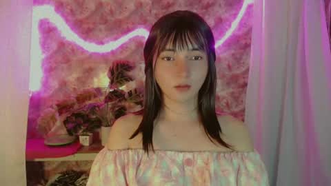 Snapshot of onelesslonelygirl69 chatting on July 2026 11:34:01 AM KLIER online show from July 2026 11:34:01 AM