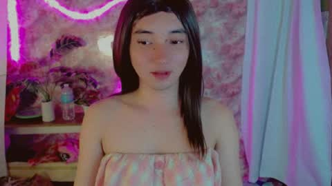 Snapshot of onelesslonelygirl69 chatting on August 2026 07:35:01 PM KLIER online show from August 2026 07:35:01 PM