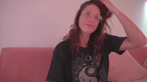 Snapshot of onelittlemermaid chatting on September 2025 09:15:01 PM Ariel online show from September 2025 09:15:01 PM