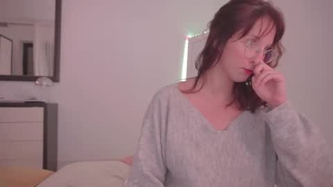 Snapshot of onelittlemermaid chatting on November 2025 10:26:01 PM Ariel online show from November 2025 10:26:01 PM