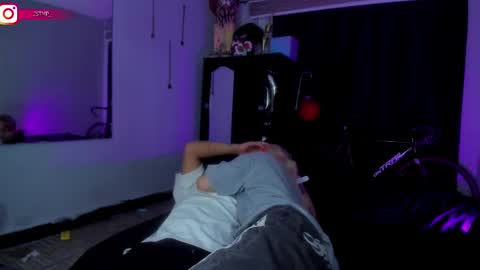 Snapshot of onemore_cum chatting on February 2025 05:16:01 AM YIN MIGUEL online show from February 2025 05:16:01 AM