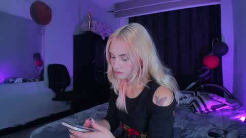 Snapshot of onemore_cum chatting on February 2025 05:24:01 AM YIN MIGUEL online show from February 2025 05:24:01 AM