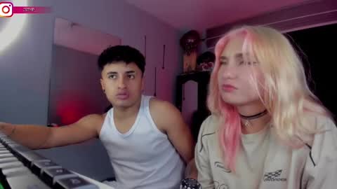 Snapshot of onemore_cum chatting on March 2025 09:14:02 PM YIN MIGUEL online show from March 2025 09:14:02 PM