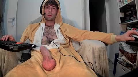 onesieboyx online show from November 2025 05:56:02 PM