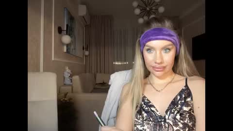 onesweet_baby online show from January 2025 09:50:01 PM