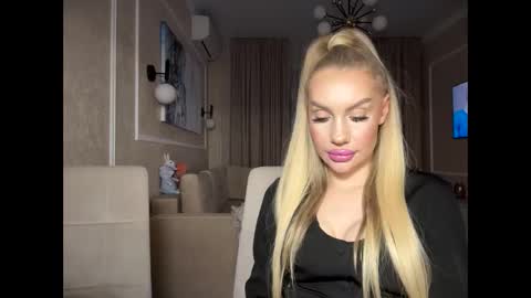 onesweet_baby online show from February 2025 06:07:01 PM