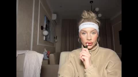 onesweet_baby online show from February 2025 07:17:01 PM